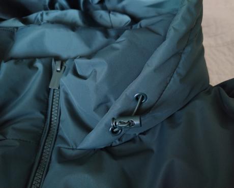 Tmavozelená bunda, 52