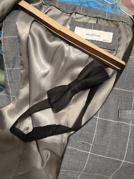 Vesta, nohavice, košeľa, motýlik, 146