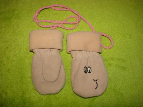 Teplé rukavičky, 86