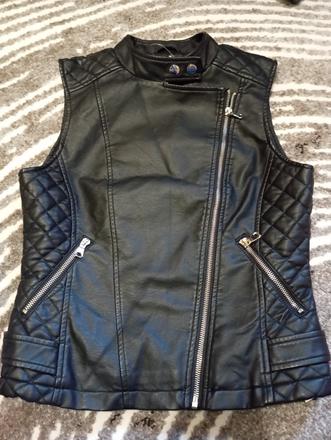 Koženková vesta s, s