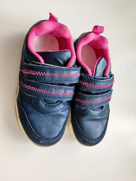 Tenisky blikajúce., 29