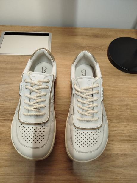 Shapen barefoot tenisky flowin white grey leather, 46