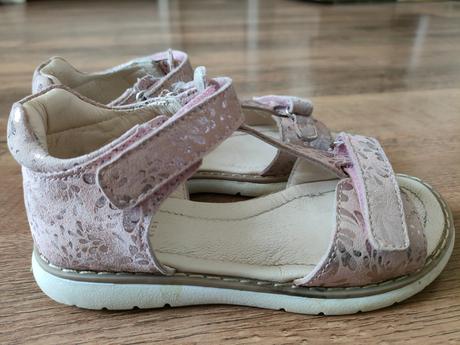 Dievčenské topánky, 28