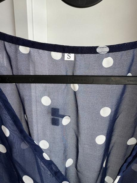 Modré bodkovaný šaty na plavky, s