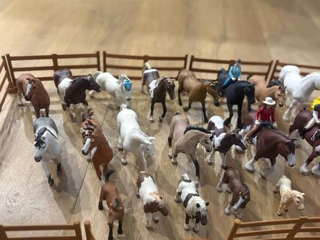 Veľká sada schleich, farma, kone, zvieratá a prísl, 