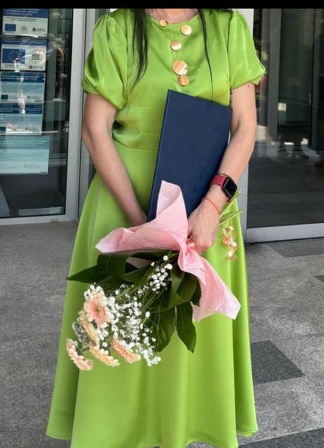 Ślavnostné šaty, m