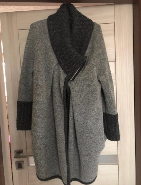 Sveter hrubý na vonku,