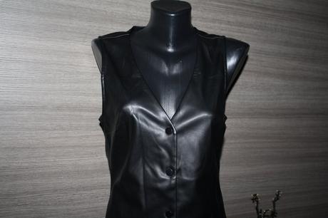 Reserved cierne saty, reserved,s