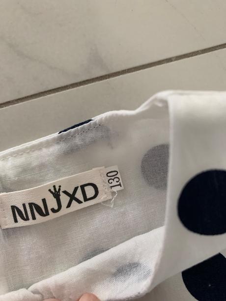 Dievčenské šaty, 128