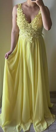 Žlté spoločenské šaty, l
