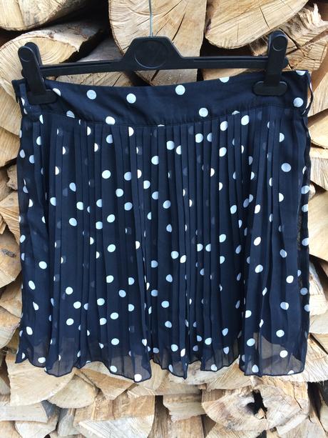 Bodkovana sukna, gate,38