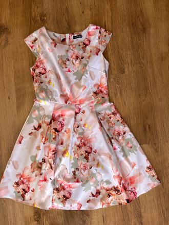 2x oblečené šaty 38-40 gotta, 38