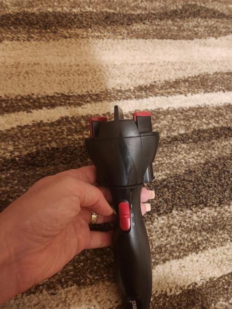 Zapletač vlasov na baterky,