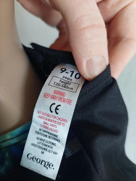 Kostra v tme svietiaci karnevalový kostým veľ.134-,