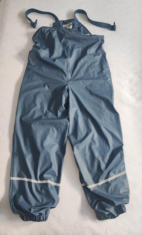 Nepremokave nohavice na traky, 146