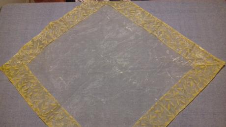 Saténový obrus nepouživaný, 