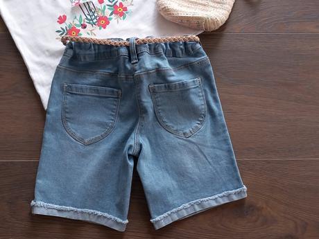 Dievčenské kraťasy - nové, c&a,122