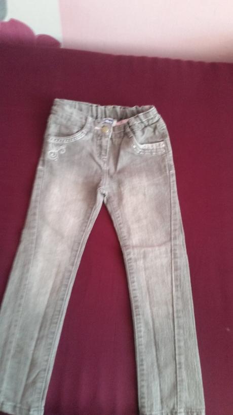 Dvojo rifliciek 8eur, chicco,104