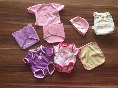 Cikajuca babika emmi s bohatym prislusenstvom,