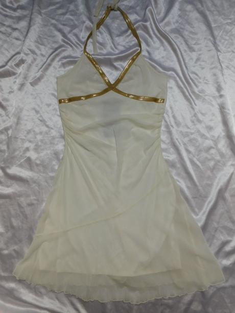 Velmi pekne šaty, 40