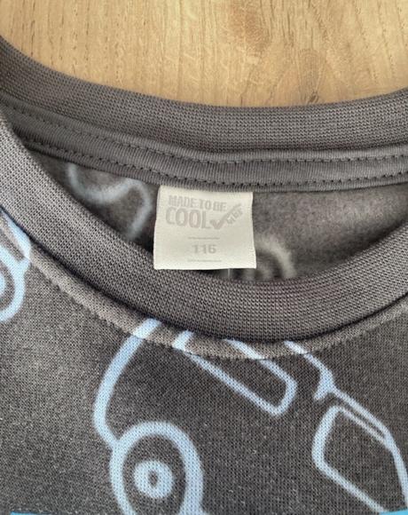 Sivá mikina s autami-nová, 116