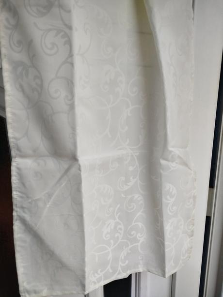 Sviatočný behúň na stôl,