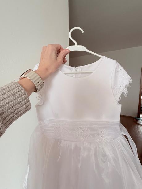 Šaty na prvé sväté prijímanie, 134