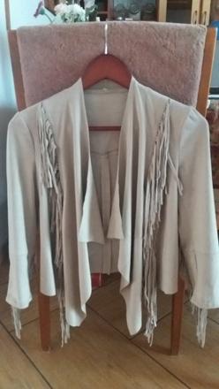 Kabátik so strapcami, 158