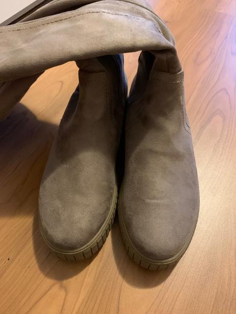 Predám čižmy semišového vzhľadu, 39