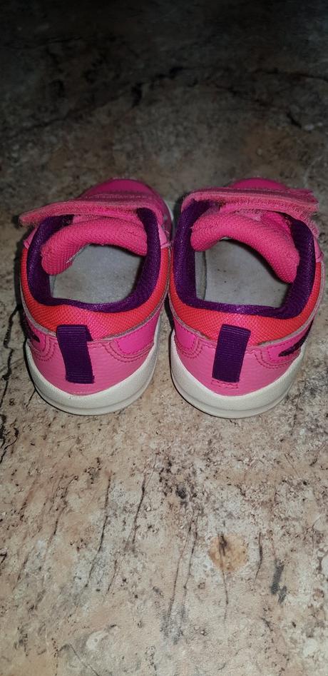 Dievčenské  tenisky, nike,21