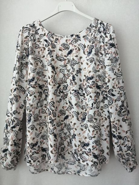 Pekná pohodlná blúzka, vero moda,38