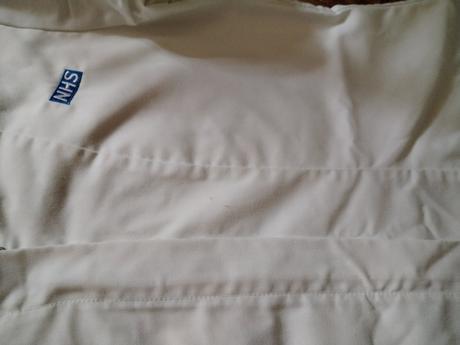 3 zdravotnícke bluzy, 40