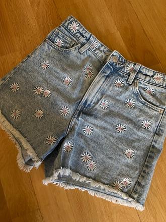 Kraťase s margaretkami, h&m,146