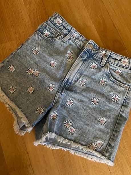 Kraťase s margaretkami, h&m,146