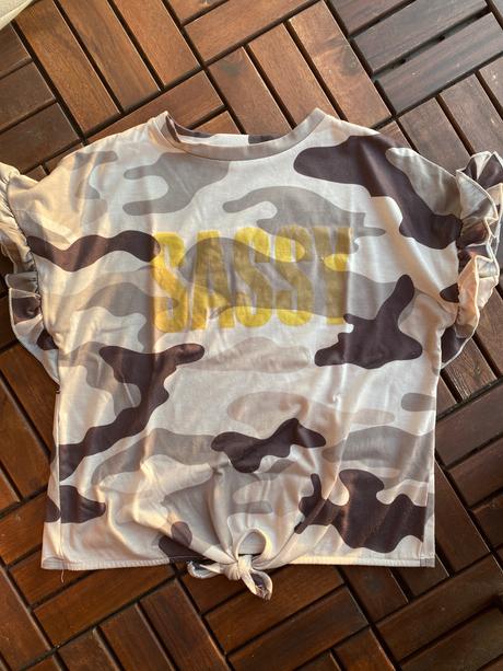 Crop tricko, river island,140