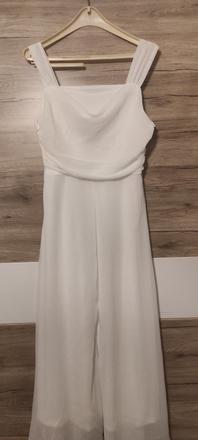 Biele spoločenské šaty, l