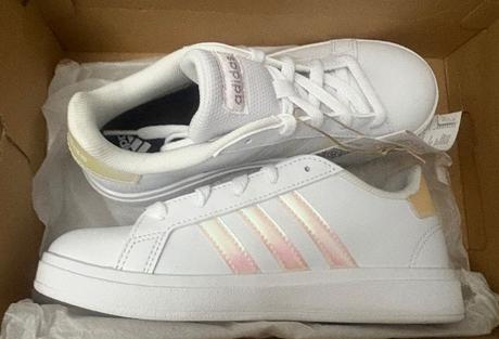 Tenisky adidas v.33 s visačkou, adidas,33