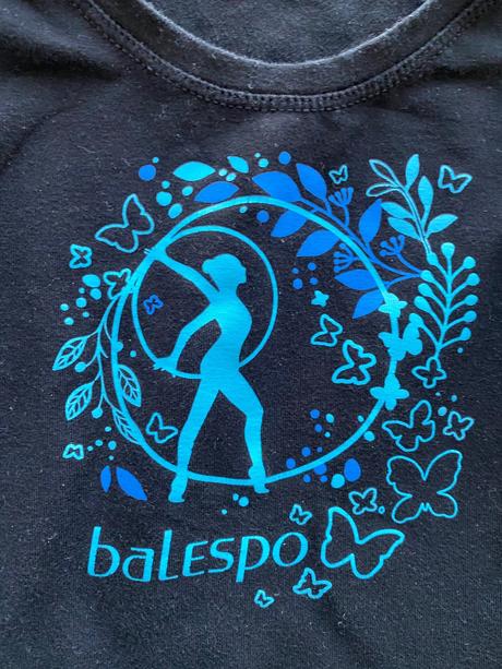 Tricko s gymnastkou solodance, 110