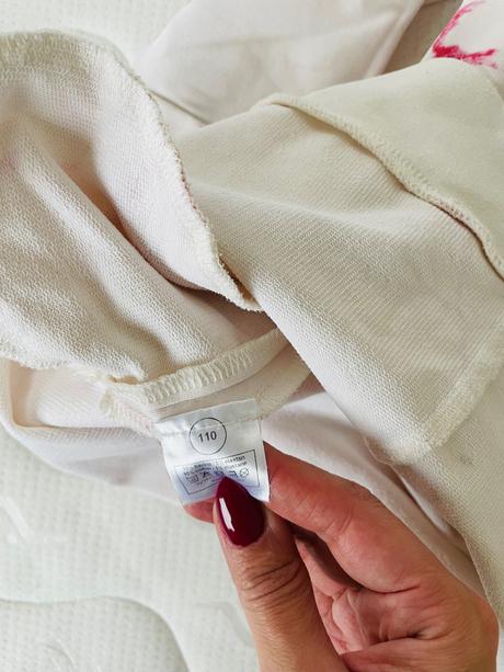 Lali mikinove saty, 110