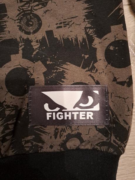 1xoblecena mikina zn.tinko velk.122, tinko,122