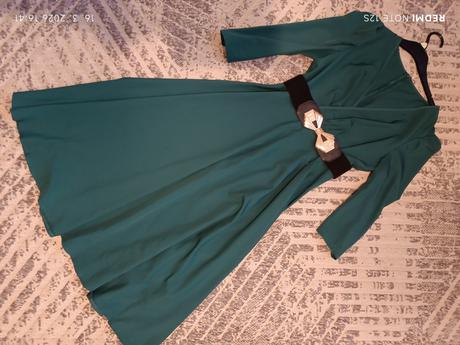 Smaragdové midi šaty, m