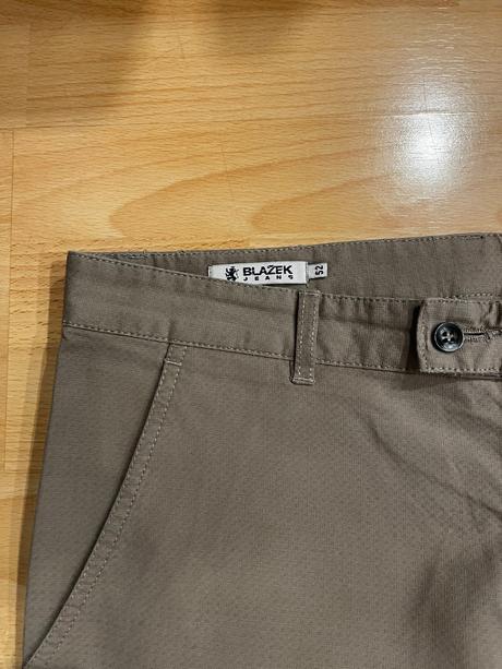 Svetlé nohavice blažek, 52