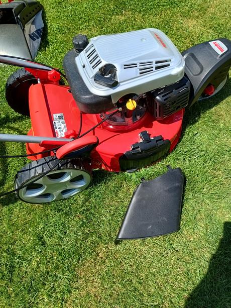 Hecht benzinová kosačka, 