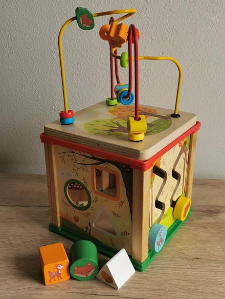 Drevená logická hra,