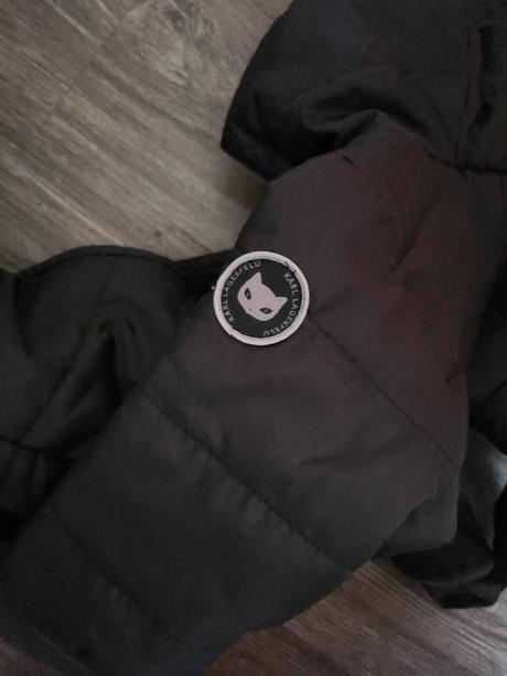 Kombineza karl lagerfeld, 74