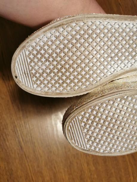 Botasky, reserved,35