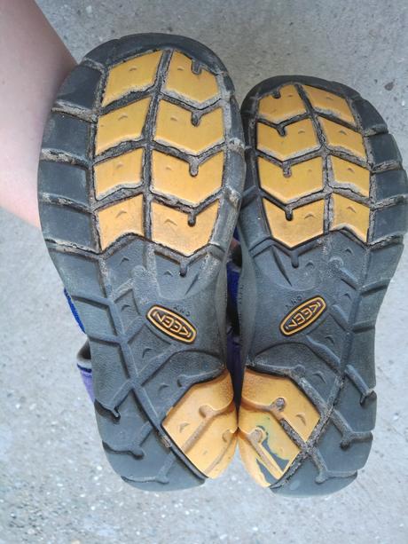 Sandálky, keen,32