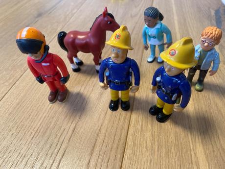 Postavičky z požiarnika sama,