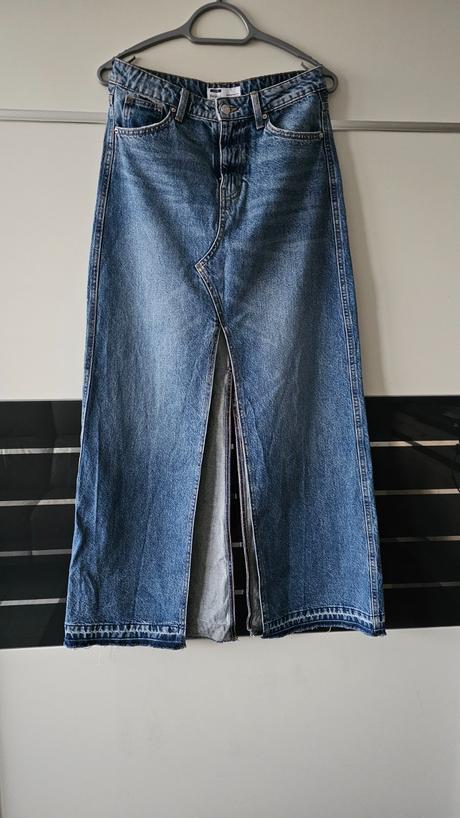 Riflová sukňa, bershka,m