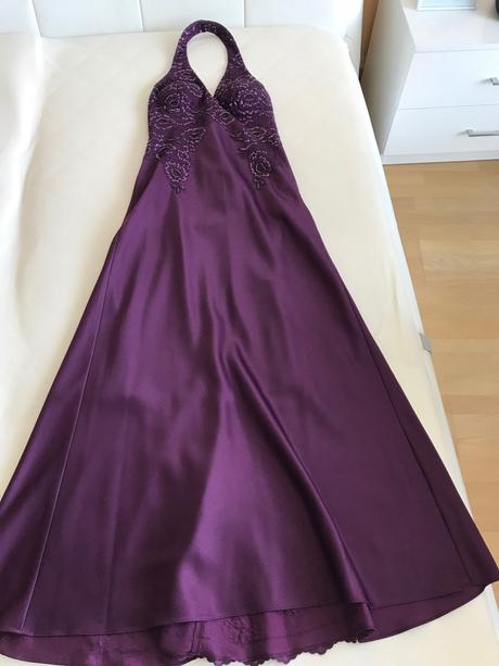 Slávnostné šaty, 38